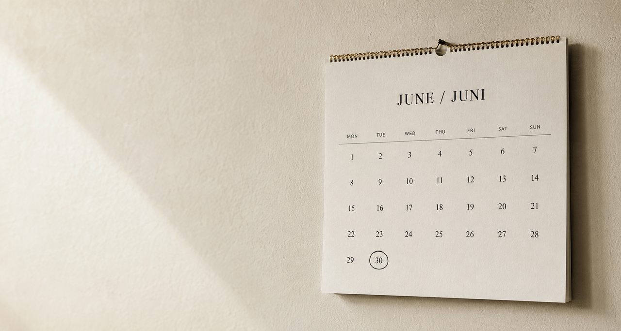 A wall calendar with 30 June circled – the filing deadline for the Danish annual report